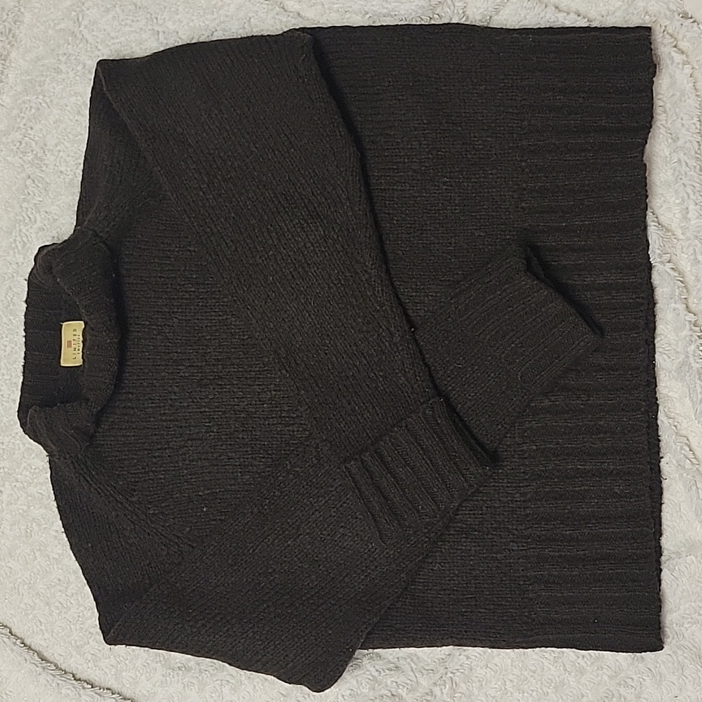 Limited America Turtleneck Sweater, in a Deep Brown color, size Large